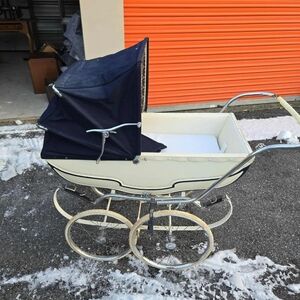 Classic Cream and Navy Baby Carriage